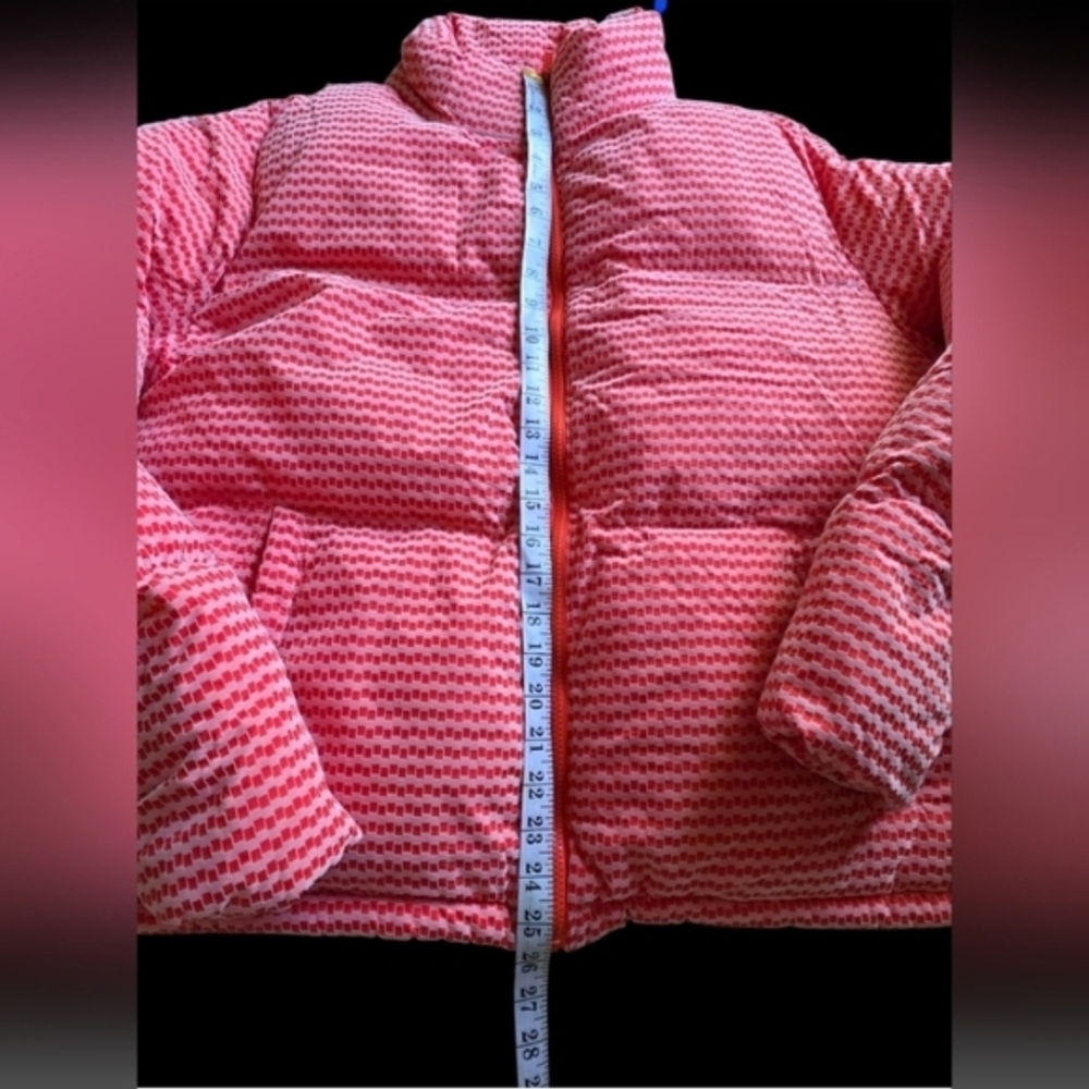 ​NWT Unisex Velvet Checkerboard Puffer - Gender Neutral Style. Men M - Women L - Picture 8 of 14